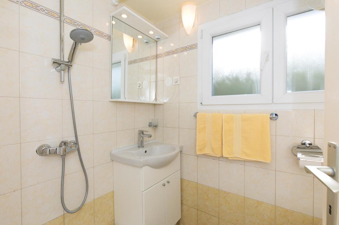 Beach Apartment Krk Town Exterior foto